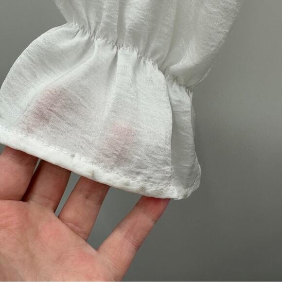 Hello Molly White Long Sleeve Cropped Smocked Peasant Prairie Top Size 8 NWT - Picture 5 of 10